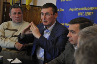 Луценко приїхав до Чернівців презентувати «Третю Українську Республіку»