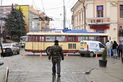 Чернівецькі тролейбусники за рік 11 разів потрапляли у ДТП