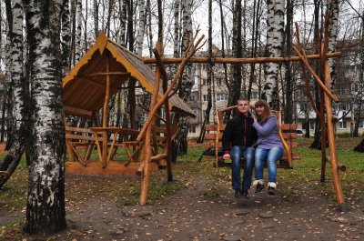 Гноми і гойдалки з'явилися в чернівецькому парку