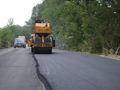 Калинівський ринок відремонтував під’їзд до "Добробуту"