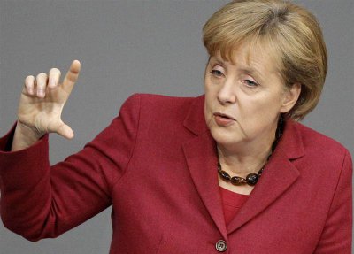 Анґела Меркель хоче обговорити з Путіним питання України