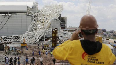 У Бразилії обвалилася трибуна одного з головних стадіонів Чемпіонату світу-2014