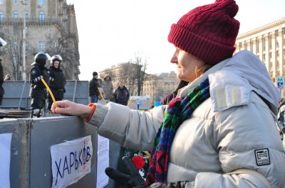 Всеукраїнське віче в Києві: розбиті вікна, штурмовики та оголошення революції