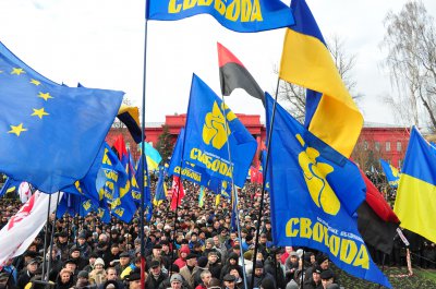 Всеукраїнське віче в Києві: розбиті вікна, штурмовики та оголошення революції
