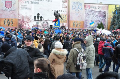 На чернівецькому євромайдані вимагають сесії міськради