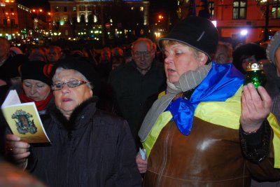 У Чернівцях  матері молилися за дітей на Майдані