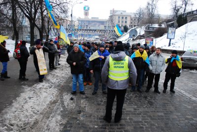 У Києві міліція намагається блокувати колони мітингувальників