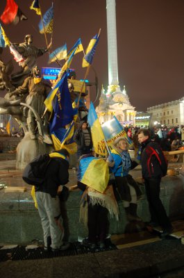 На Євромайдані жартують: Янукович пообіцяв мораторій - готуйся до провокацій