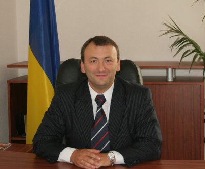 Затримали дипломата з Буковини, який летів у Брюссель говорити про Україну