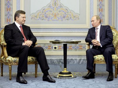 Замість 20 млрд євро від ЄС Янукович погодився на 15 млрд доларів від Путіна