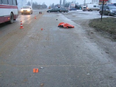 У Новодністровську п’яний водій на БМВ збив на смерть киянина