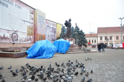П'яні тітушки напали на Євромайдан у Чернівцях