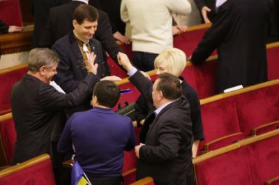 Опозиція блокує перше засідання Ради у Новому році. Бенюк засіває