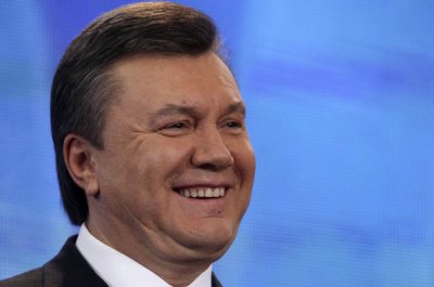 ЯНУКОВИЧ ПІДПИСАВ "ПОЛІЦЕЙСЬКІ" ЗАКОНИ