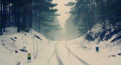 Через сніг на Буковині скасовують автобусні рейси