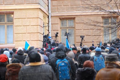 В OДA виламують двері