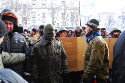 Невідомі влаштували сутичку в приміщенні АПК. Є поранені від вибуху гранати