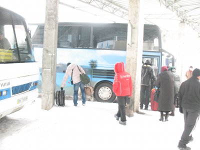 На Буковині автобуси скасовують через снігопад