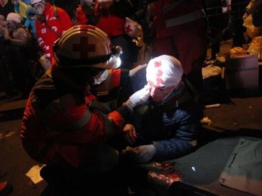 Медслужба Майдану повідомляє про 20 загиблих та понад 500 поранених Медслужба Майдану повідомляє про 20 загиблих та понад 500 поранених