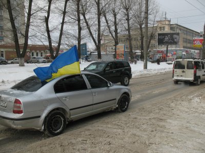 Автомайдан знову "кружляв" Чернівцями