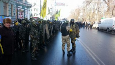 Майданівці вирушили пікетувати Верховну Раду