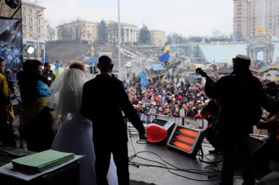 Буковинці у День Валентина одружилися на Майдані