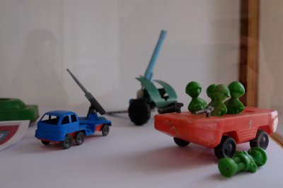 У музеї в Чернівцях демонструють військові іграшки