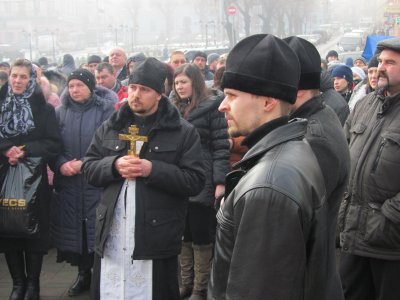 На Центральній площі Чернівців молилися за вбитих 