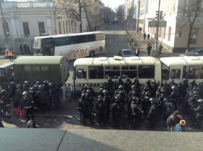 Силовики покидають урядовий квартал