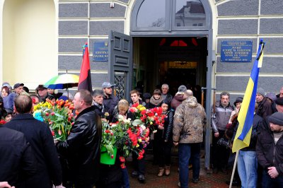 Три тисячі чернівчан провели в останній шлях Олександра Щербанюка