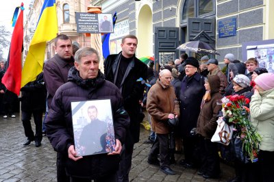 Три тисячі чернівчан провели в останній шлях Олександра Щербанюка