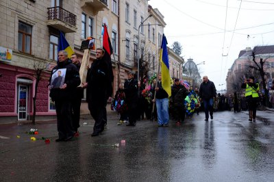 Три тисячі чернівчан провели в останній шлях Олександра Щербанюка