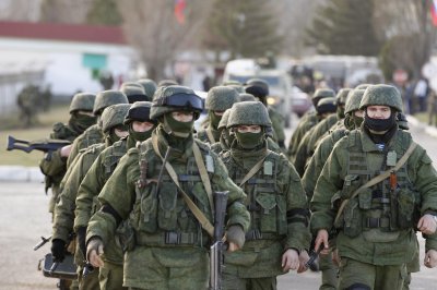 Прикордонники повідомляють, що у Криму нараховується близько 30 тисяч російських військових 