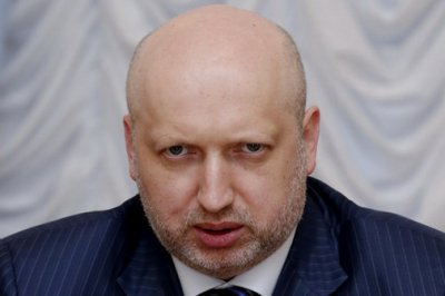 Турчинов дав кримським сепаратистам час до 21.00 для звільнення заручників
