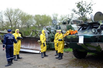 Рятувальники гасили пожежу на залізниці в Чернівцях