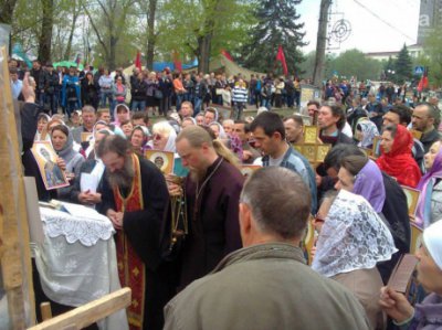 У Луганську на закритому засіданні "народного сходу" проголосили "народного губернатора"