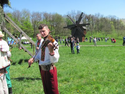 У Чернівцях відбулося Великоднє фольклорне свято