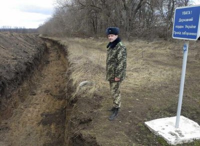 На україно-російському кордоні викопали вже понад 600 кілометрів ровів
