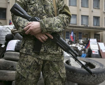 ЗМІ: У Донецьку озброєні терористи готують штурм військової частини
