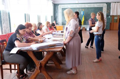 Як голосували люди в селах Буковини (фото)