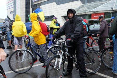 Велосипедисти Чернівців сформували тризуб