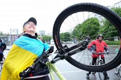 Велосипедисти Чернівців сформували тризуб