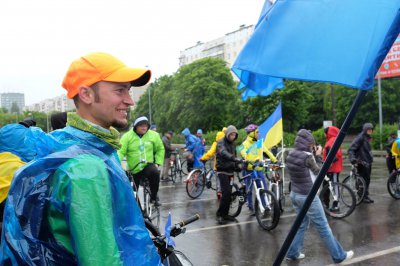 Велосипедисти Чернівців сформували тризуб