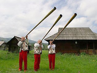 На Буковині презентували книгу про походження гуцулів На Буковині презентували книгу про походження гуцулів