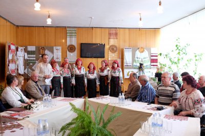 Премію отримала майстриня, яка робить ляльки з кукурудзяного листя