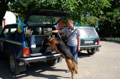 У чернівецькому кінологічному центрі поставили пам’ятник собаці