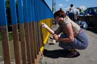 У кольори прапора в Чернівцях розфарбують міст біля Калинки