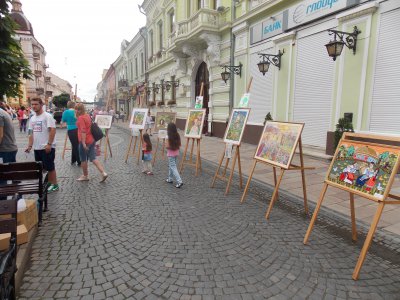 На Алеї доброти Петрівського ярмарку продають випічку «Голуби миру»