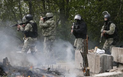 Вводити воєнний стан на Донбасі поки що не будуть