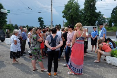 Родичі військових буковинців знову пікетували колишній 300 полк (ФОТО)